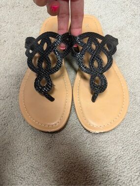 x-appeal Black Cutout Thong Sandals with Tan Footbed